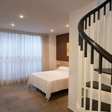 Sg Costa Bcn Apartments Castelldefels Eksteriør bilde